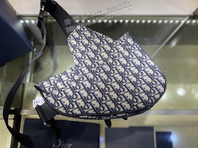 Dior男女同款包 迪奧Saddle Bag老花刺繡馬鞍包 Dior手提肩背包  dfk1546